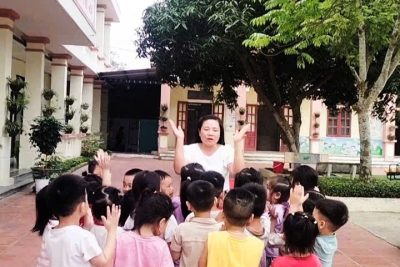 ☘️🌱🍀 HOẠT ĐỘNG NGOÀI TRỜI. KHÁM PHÁ VẬT CHÌM VẬT NỔI. ĐỘ TUỔI 4-5 TUỔI🌺🌺🌺. 🌱