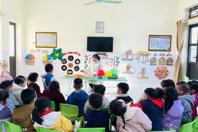 🔬HĐNT “ BÓNG BAY HÚT GIẤY” 🎉